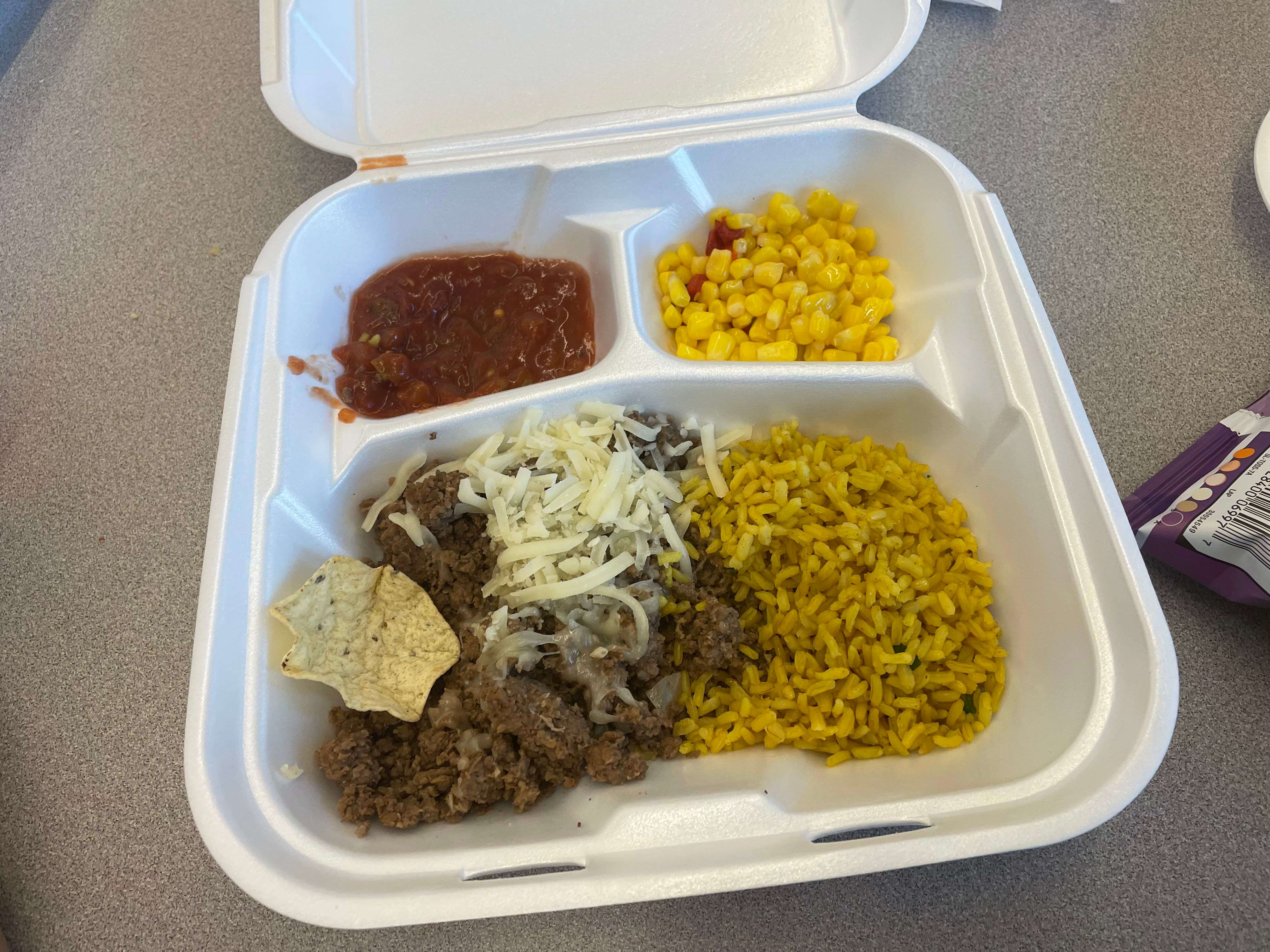 Nachos with beef, salsa and rice